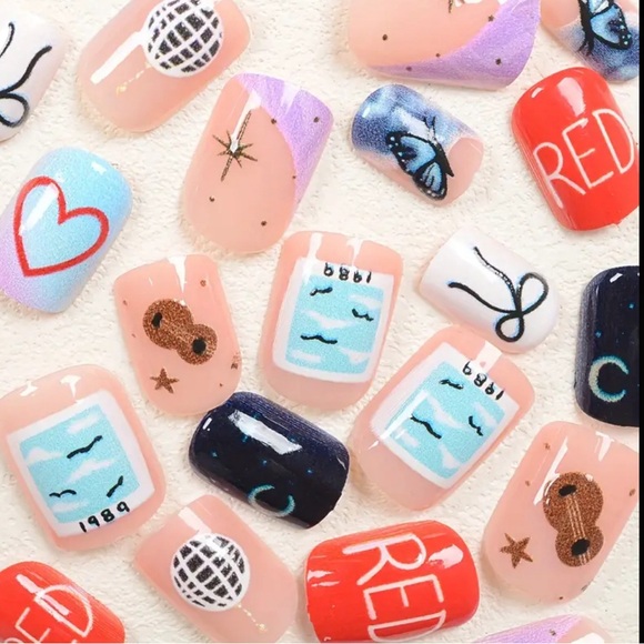 Taylor Swift eras press on nails - Picture 2 of 5